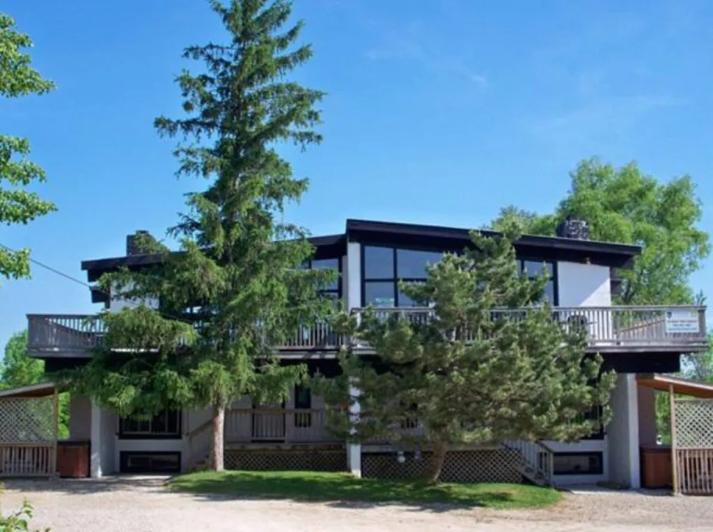 6 BR Blue Mountain Cottage - Private Beach - Hot Tub - Sauna, Ping Pong Table #53R_29