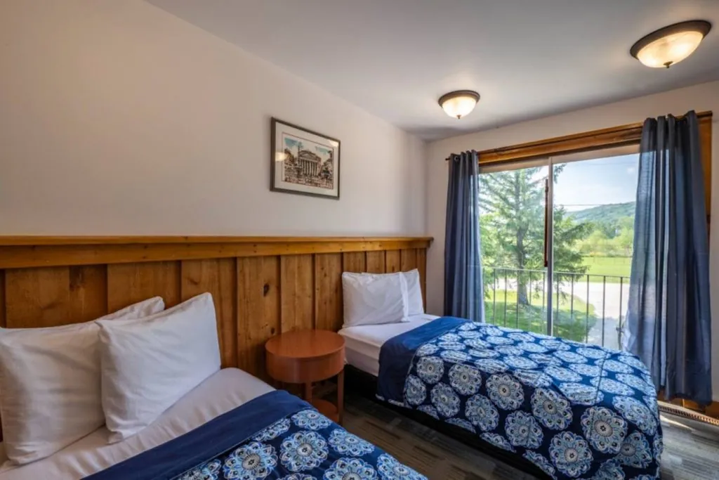 8 BR Stand Alone Chalet Cottage with Hot Tub, Sauna, Ping Pong Table at Blue Mountain #54_20