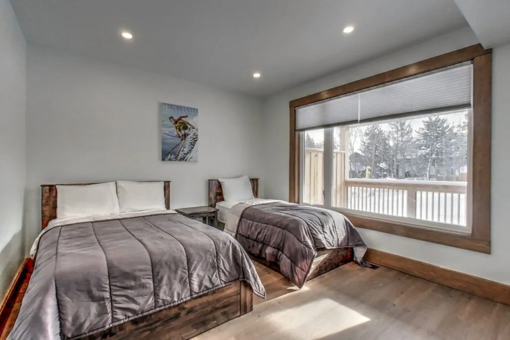 Brand New Luxury 7 bedroom Chalet Cottage with Hot Tub at Blue Mountain #A17_26