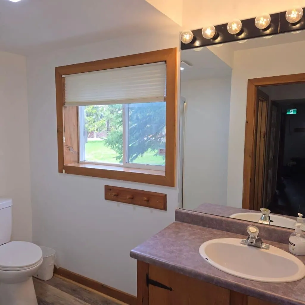 FO2 BATHROOM