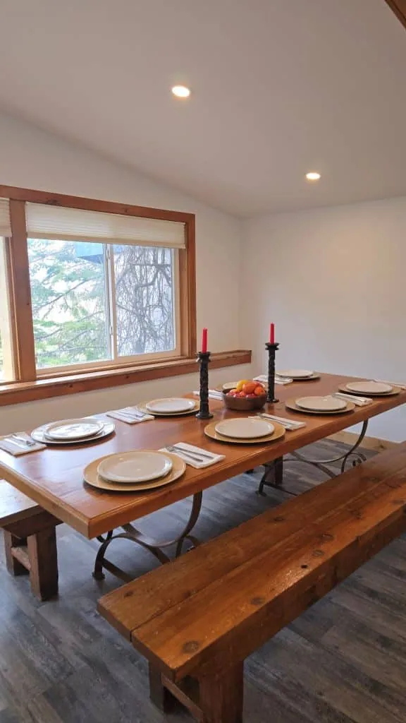 FO2 DINING TABLE